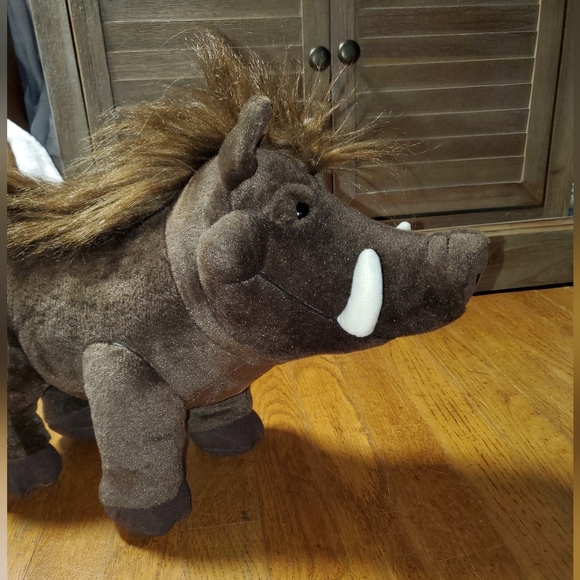 Build-A-Bear Disney Pumbaa From The Lion King - Picture 3 of 15